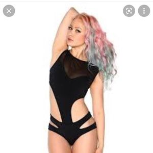 Iheartraves bodysuit